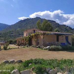 https://appartamento-a-feraxi.in-sardinia.net